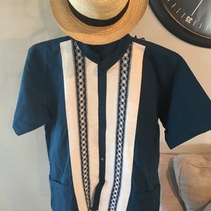 New Men’s Guayabera Shirt /Large